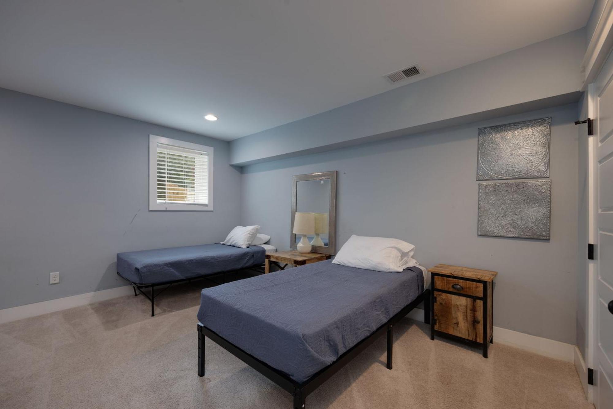 7 Minutes From Broadway, Entire Nashville