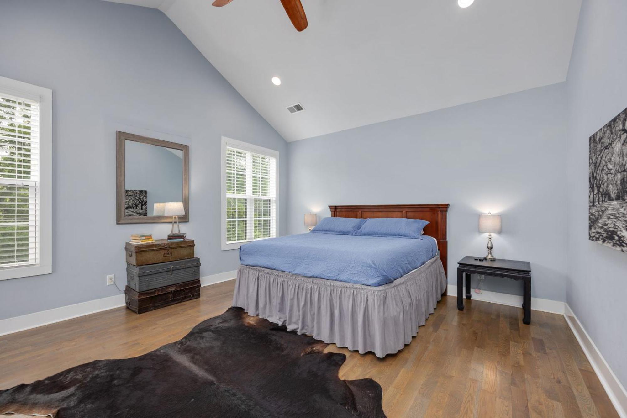 7 Minutes From Broadway, Entire Holiday home *