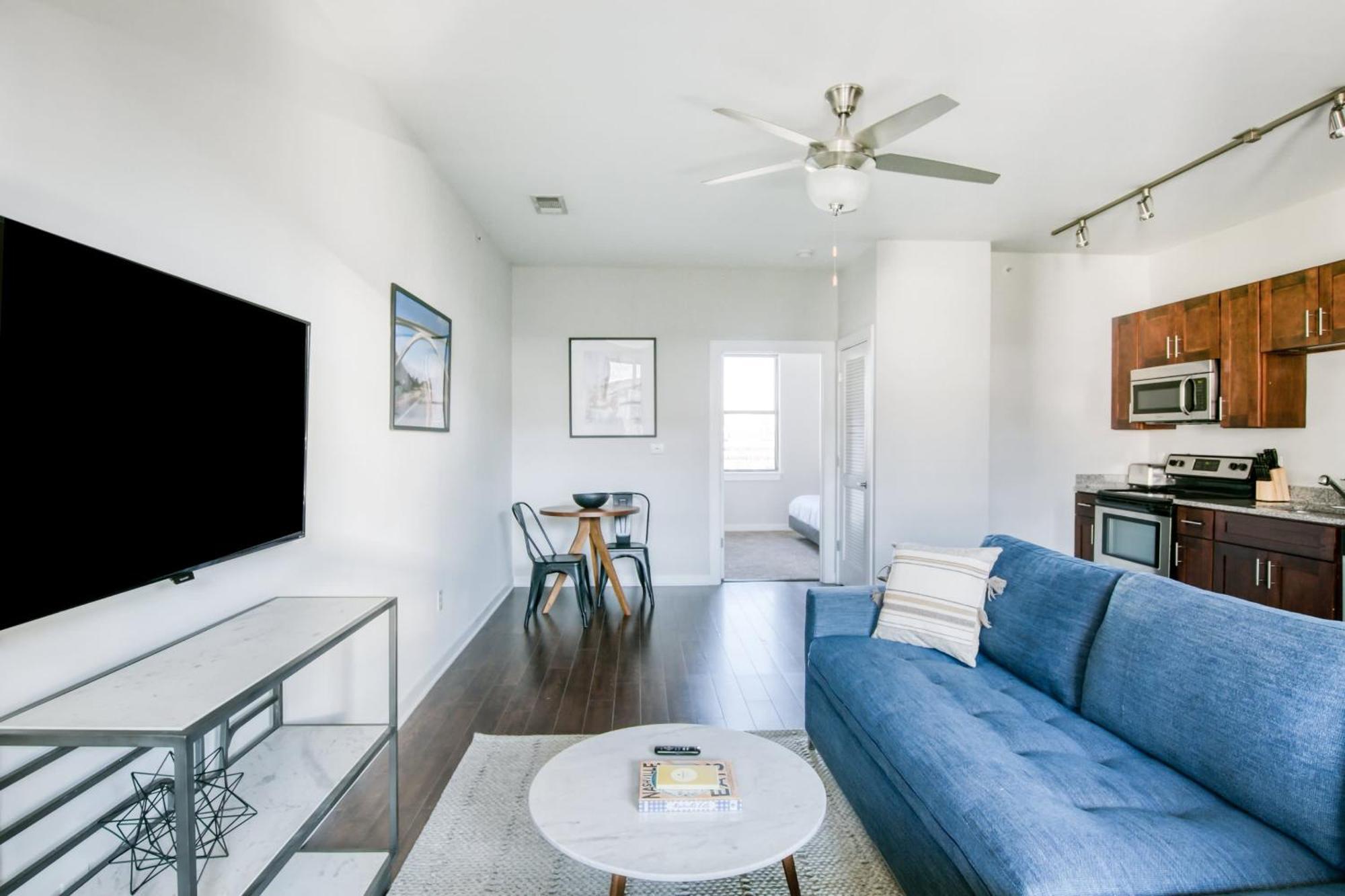 Apartment Cozysuites Music Row Modern 1br With Free Parking 02