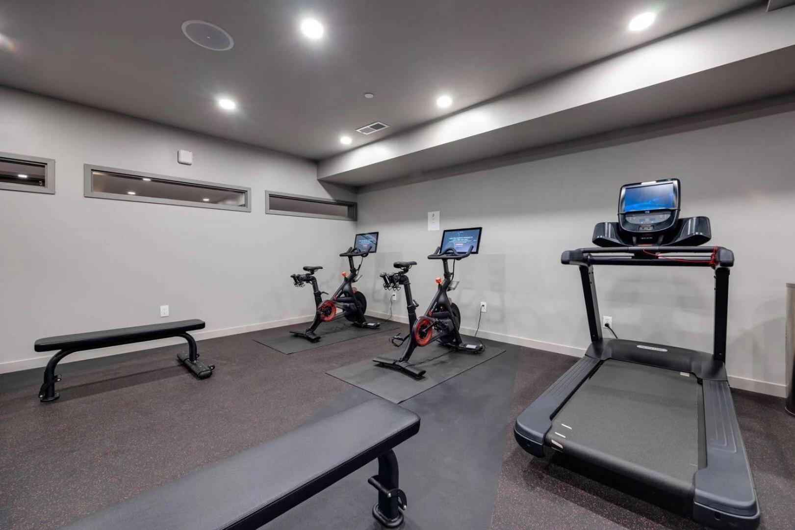 Holiday home - 635 7th Ave S Unit 608 *