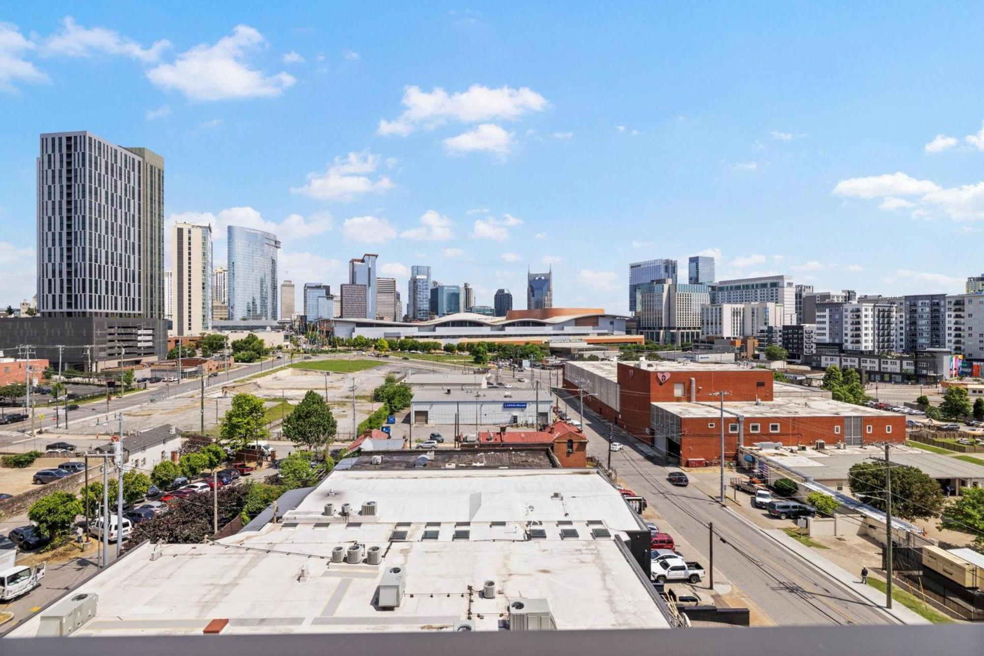 - 635 7th Ave S Unit 608 *