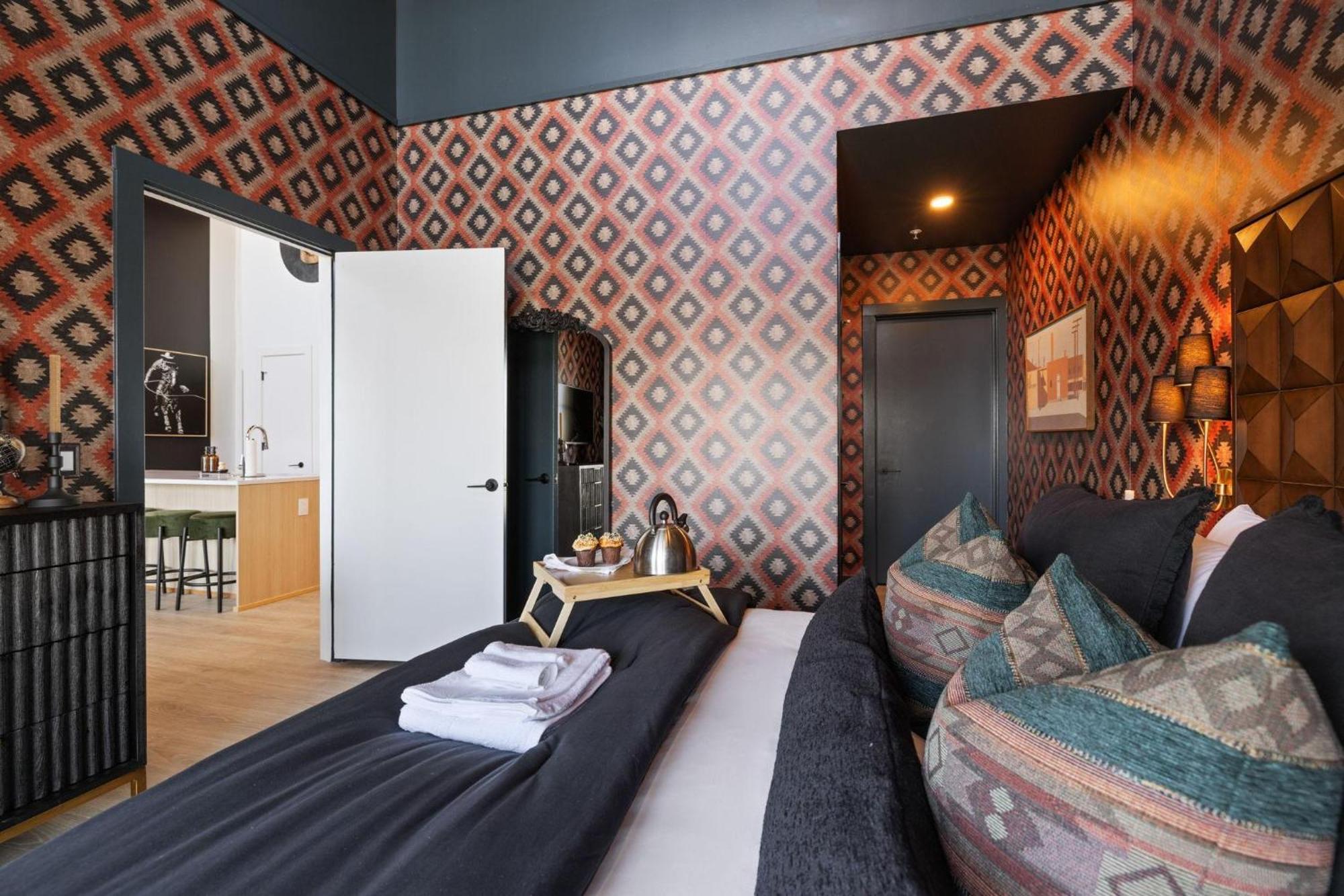 - 635 7th Ave S Unit 608 *