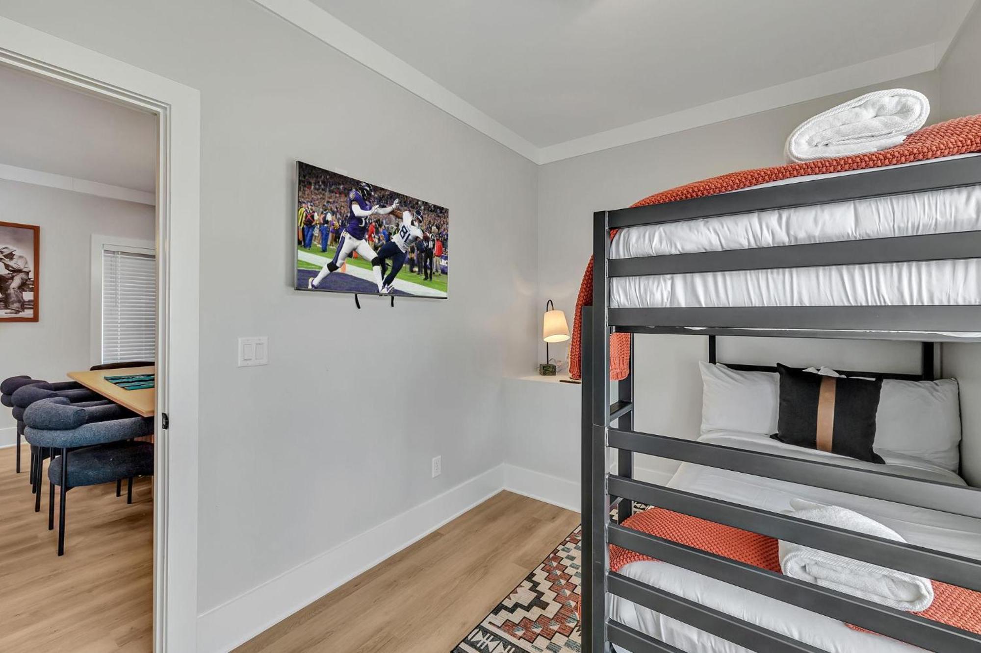 Bass - Private Rooftop - 8 Mins To Broadway Holiday home Nashville