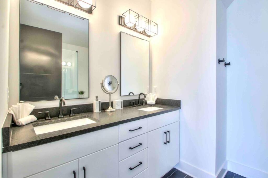 Holiday home Luxurious Morden Loft Huge Rooftop & Skyline Views
