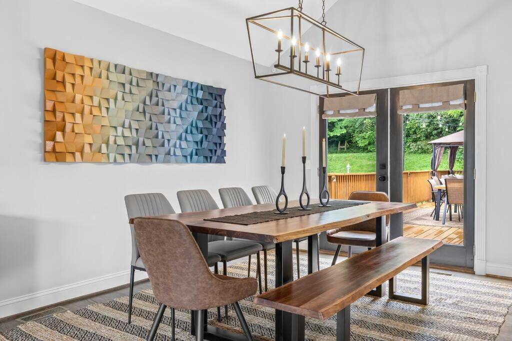 Luxury Oasis - Airport, Downtown, Opry, Holiday home