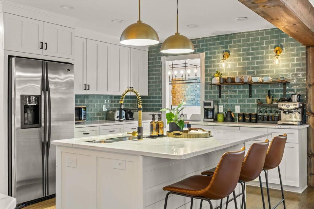 Luxury Oasis - Airport, Downtown, Opry,