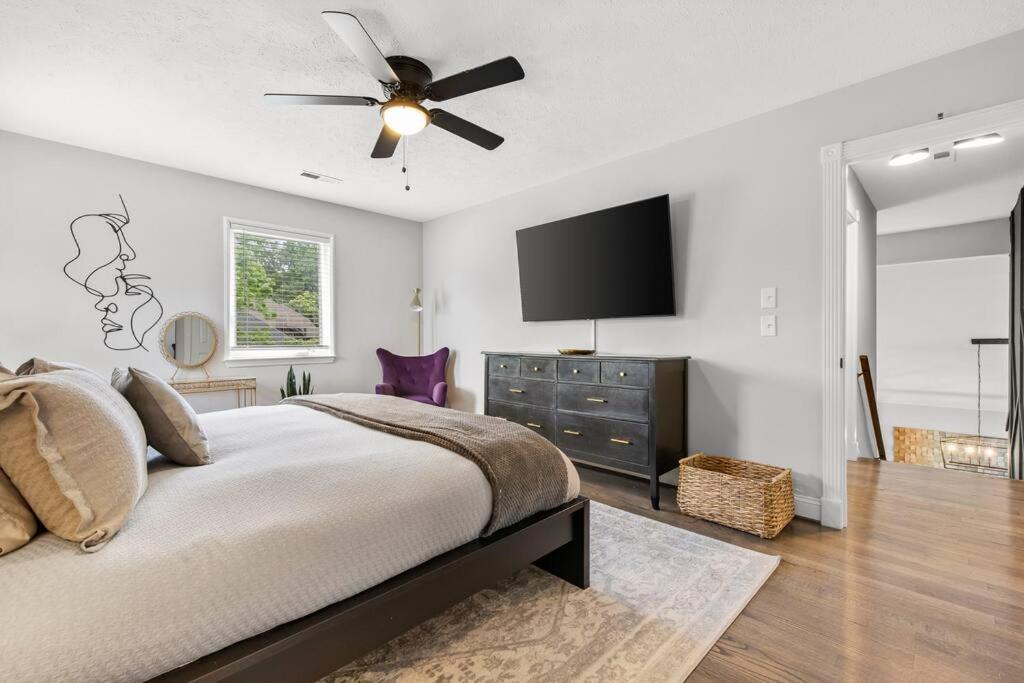 Luxury Oasis - Airport, Downtown, Opry, Holiday home