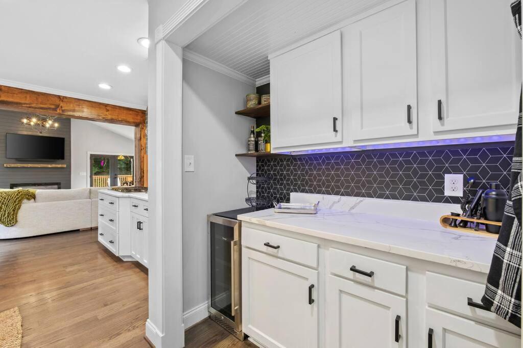 Luxury Oasis - Airport, Downtown, Opry, Holiday home Nashville