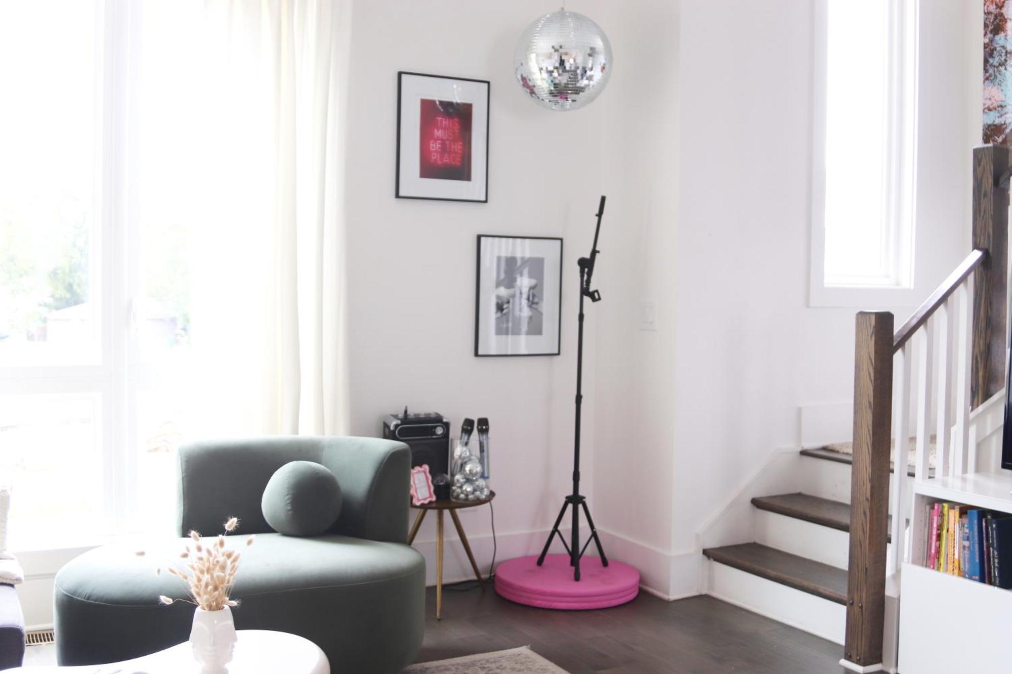 Welcome To Your East Oasis! Super Host! Holiday home *