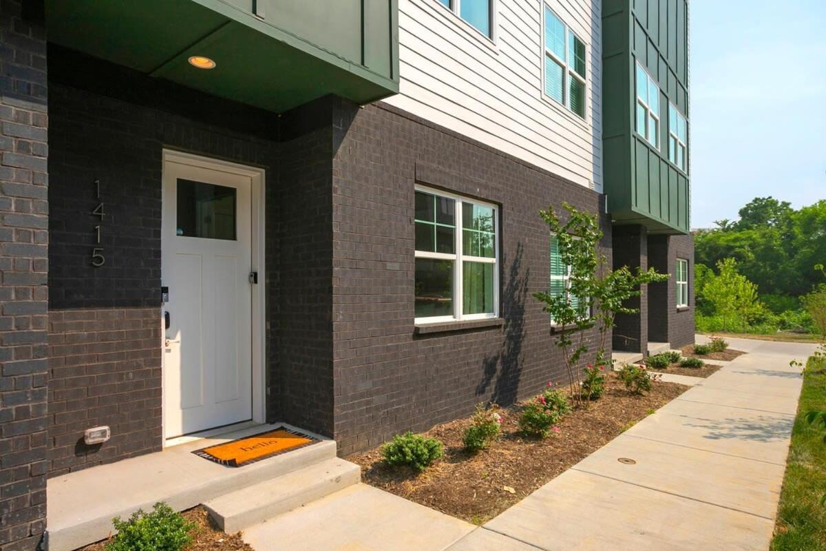 Rooftop Deck And Rec Minutes To Dwntn