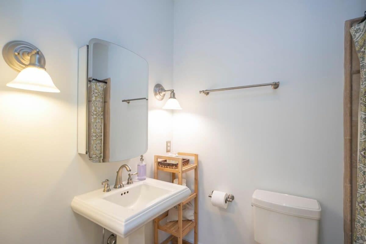 Broadway Penthouse Above Live Music & Bars Nashville