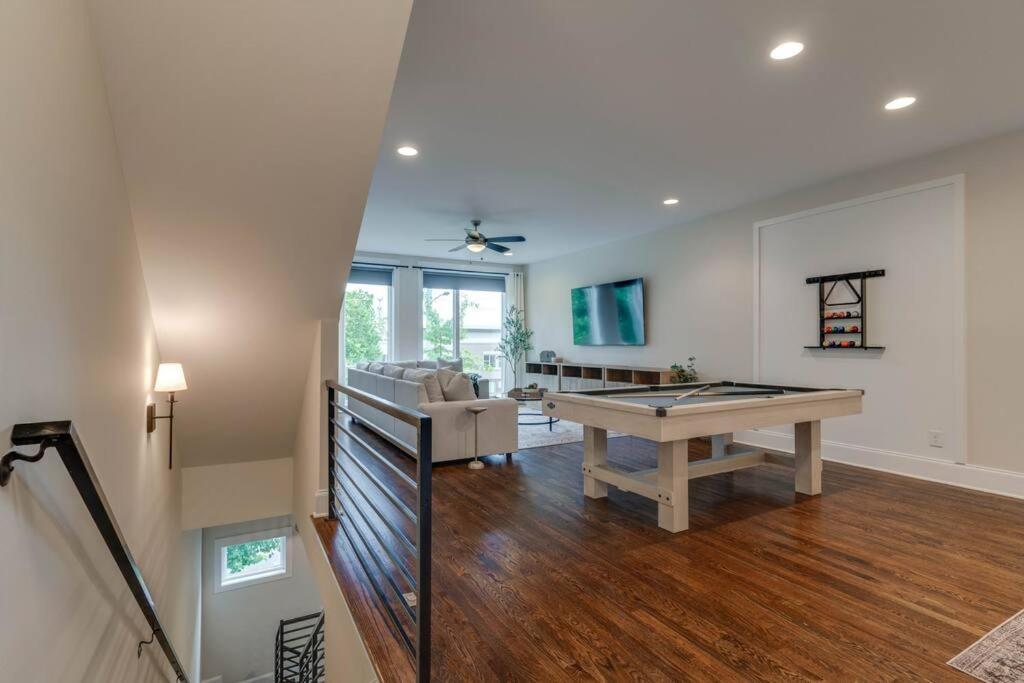 Unforgettable Townhome-close To Broadway-10 Beds! Holiday home Nashville