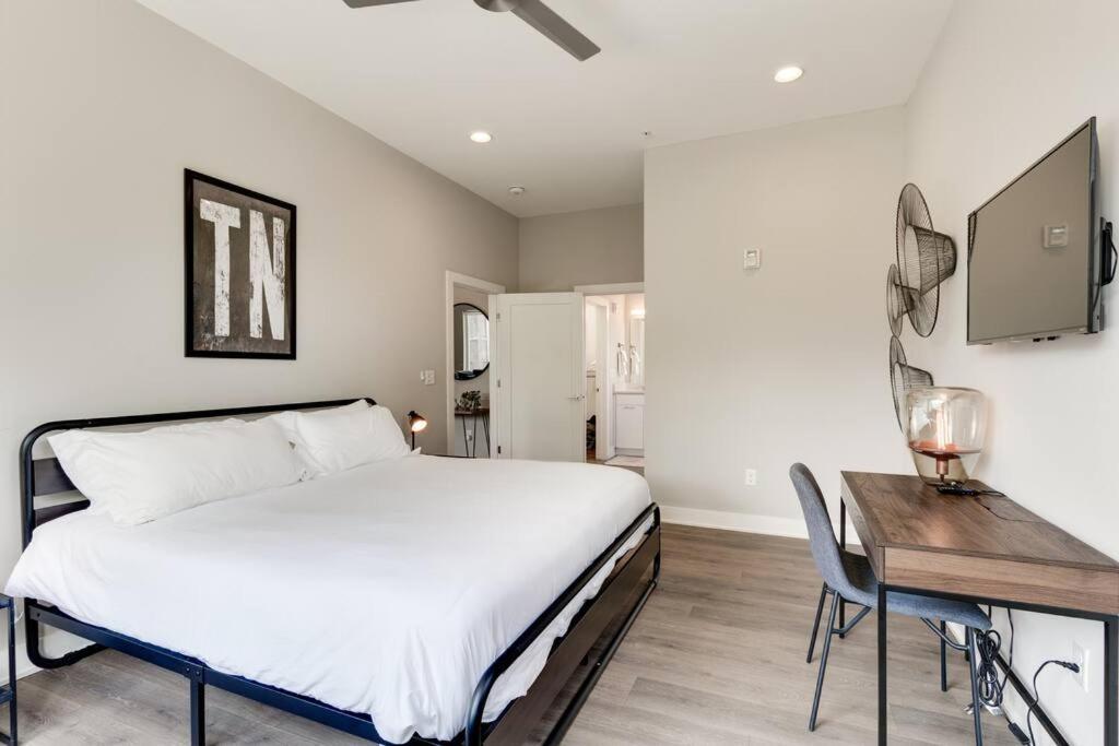 Apartment Spacious 2bd-close To Everything Nashville