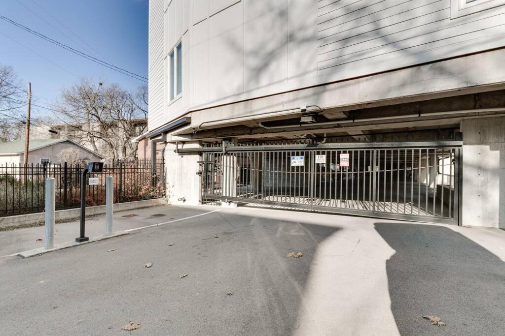 Spacious 2bd-close To Everything