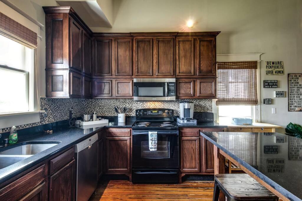 Historic Pet-friendly Near Broadway W Fire Pit Nashville