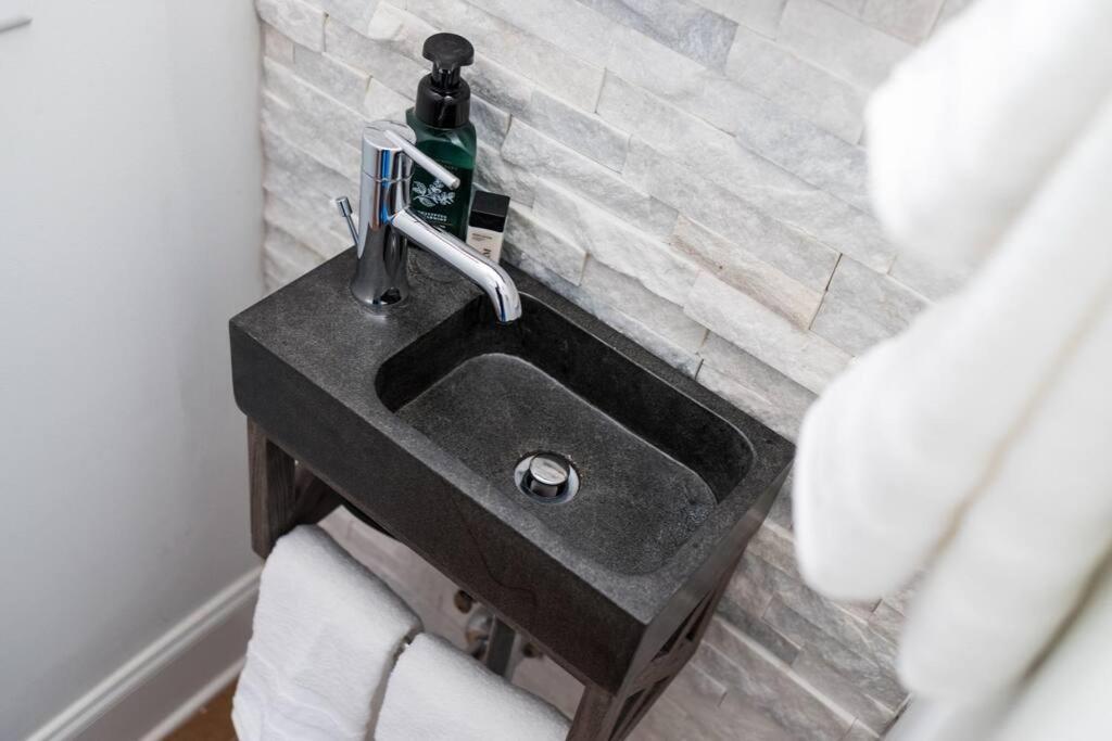 Beautiful 3 Bedroom! Near Broadway-12th S-gulch Nashville