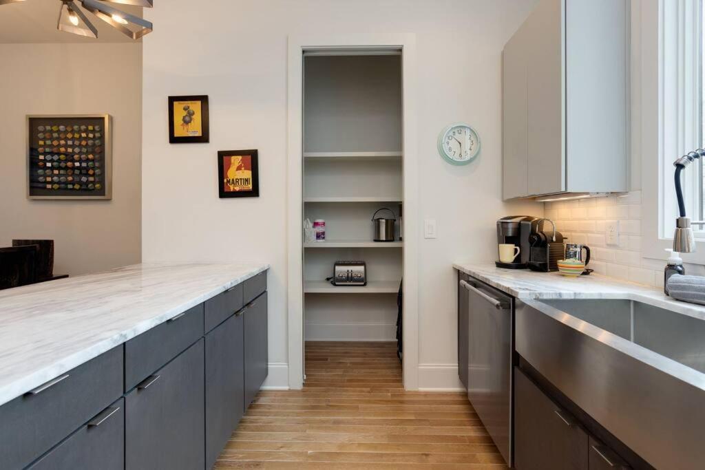 Holiday home Beautiful 3 Bedroom! Near Broadway-12th S-gulch