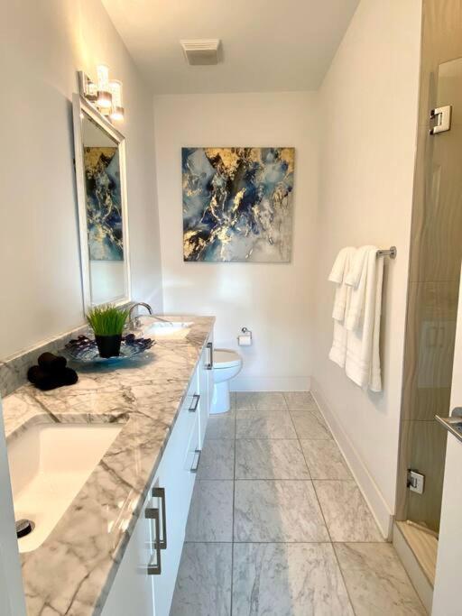 Renovated Pink Palace, Walkable Location * Nashville