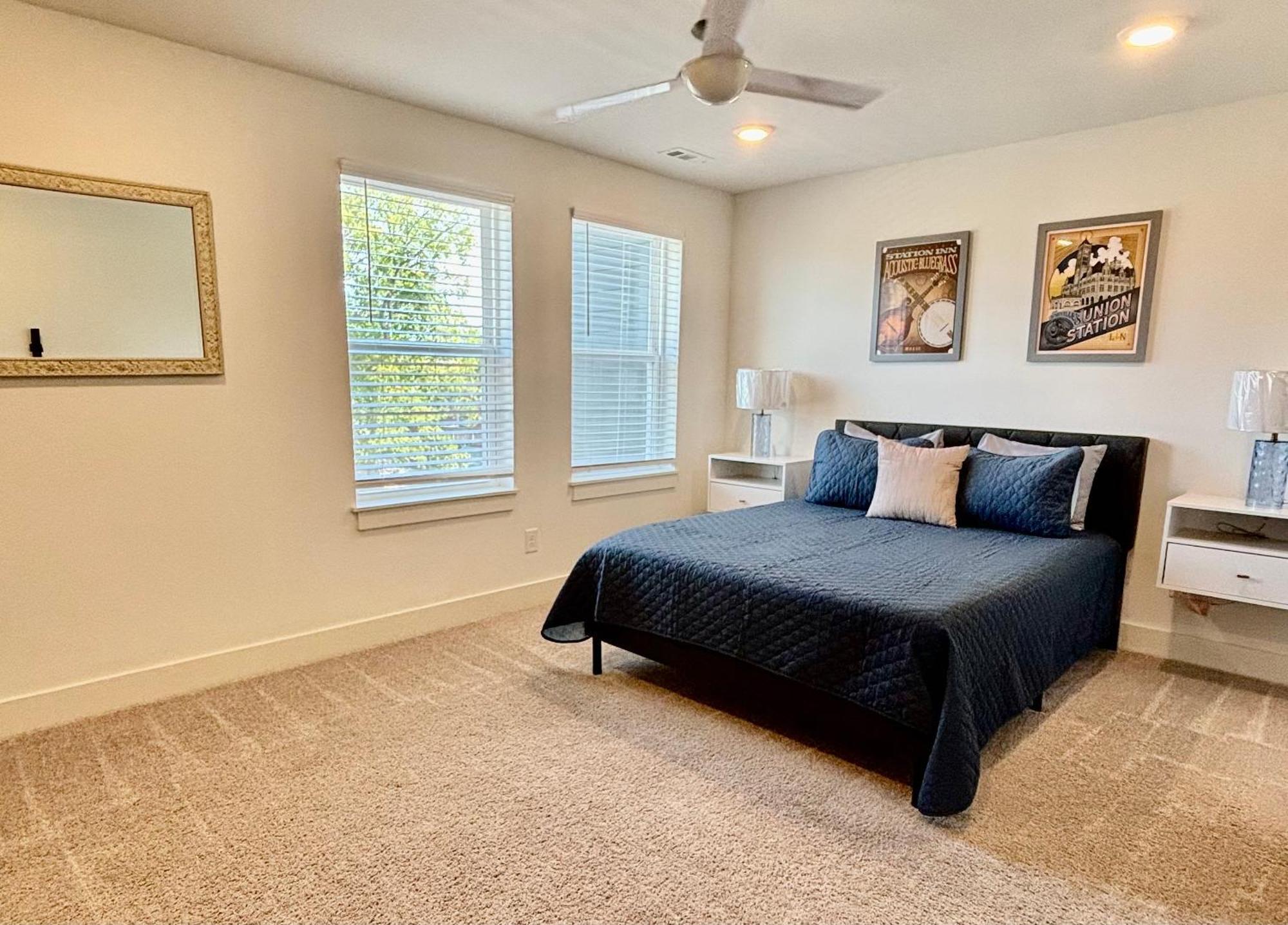 5 Min To Broadway Game & Ping-pong Parking