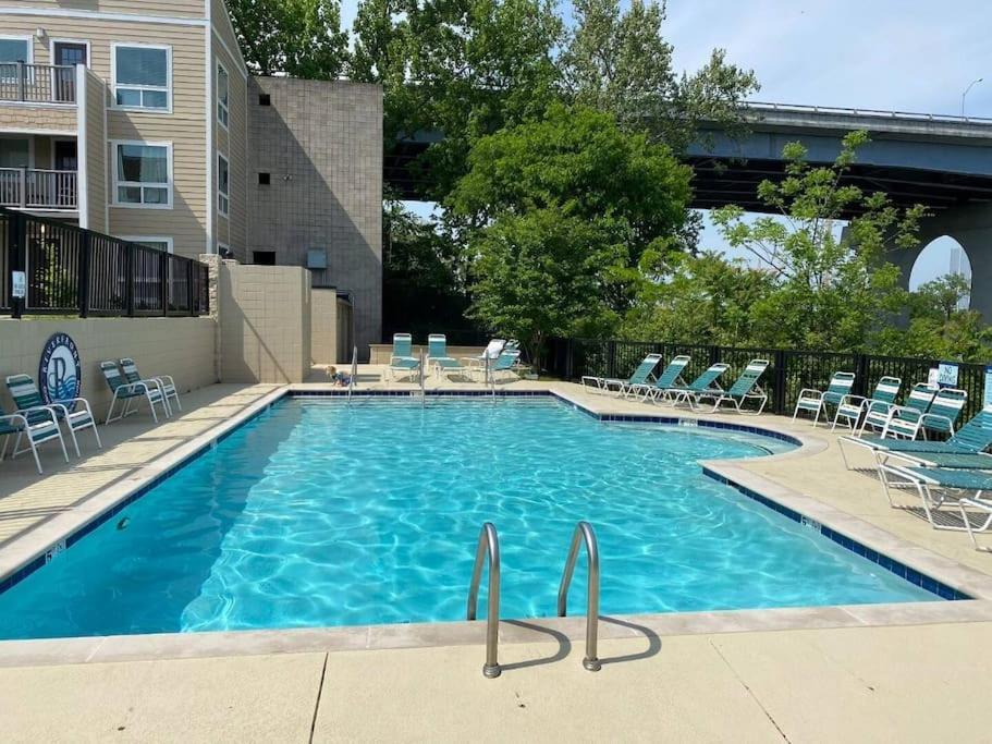 Apartment Downtown Riverfront Nashville