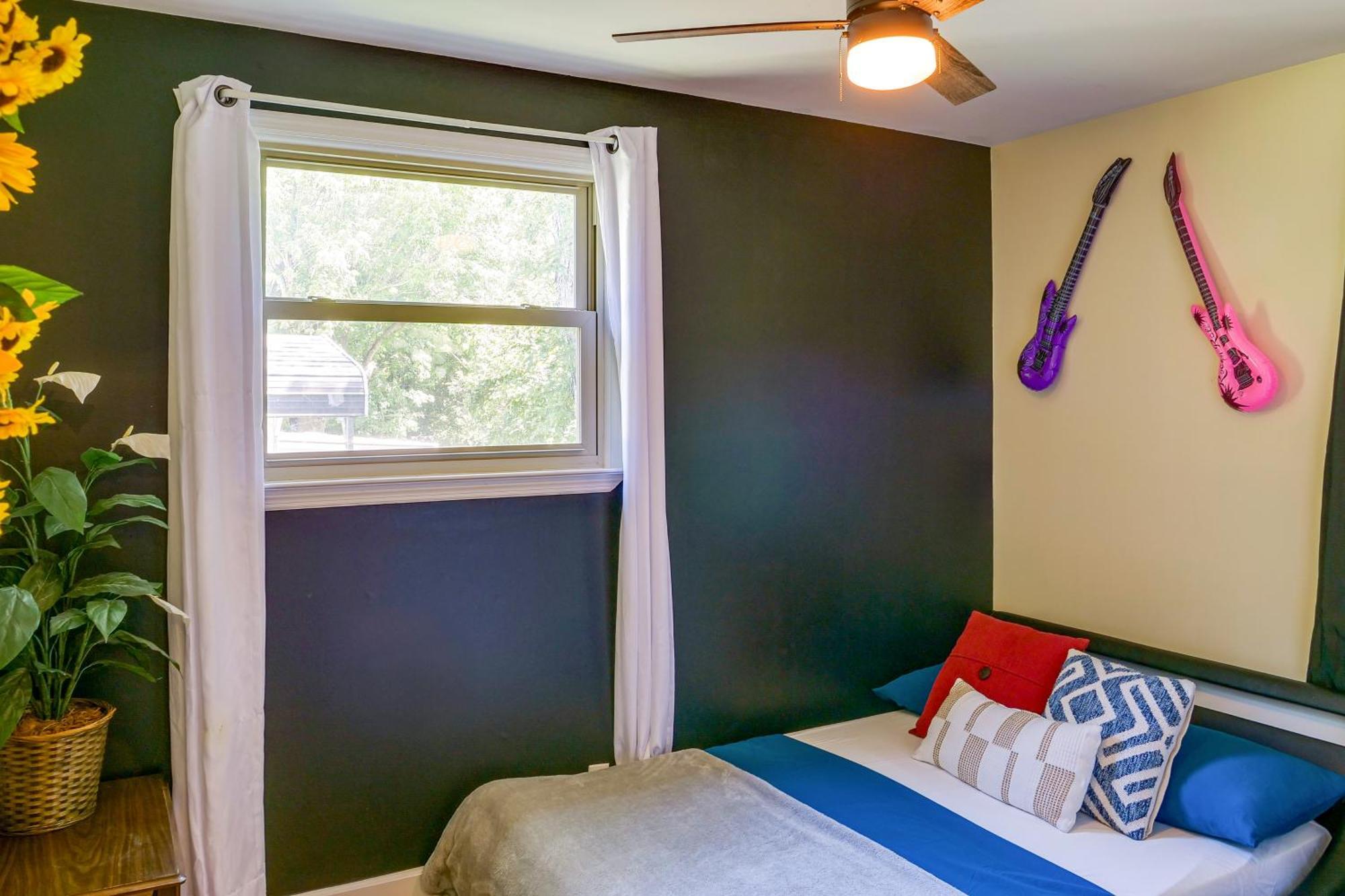 Getaway With Gazebo, 11 Mi To Downtown! Holiday home *
