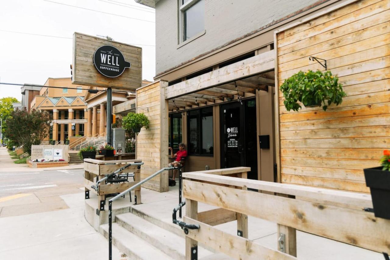 Upscale Music Row Corner Unit With Patio Rooftop With View And Gym Nashville