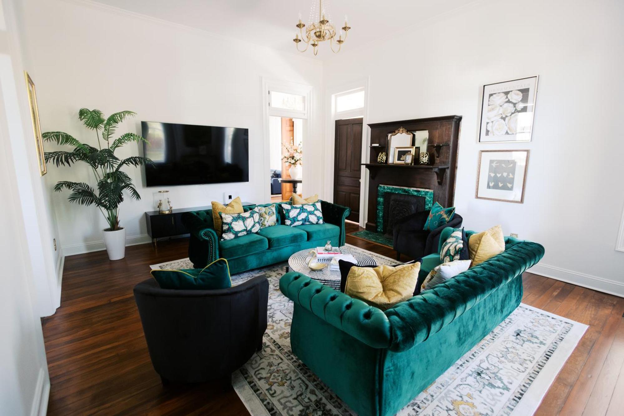 Holiday home Historic For Groups! 8 Min To Dt! Sleeps 12 Nashville