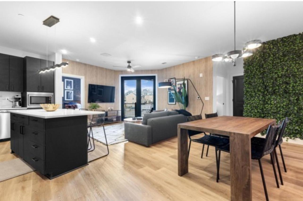 Apartment Electric - Odyssey -top Floor West End 2 Bedroom - Minutes To Broadway *