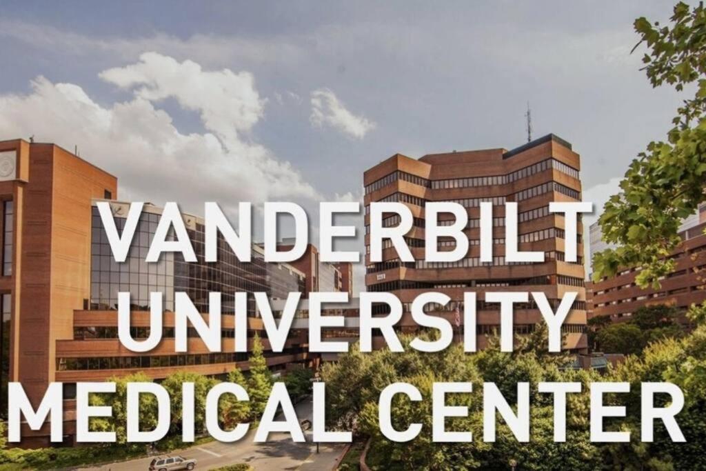 Electric - Odyssey -top Floor West End 2 Bedroom - Minutes To Broadway Apartment Nashville