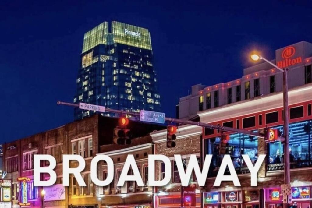 Electric - Odyssey -top Floor West End 2 Bedroom - Minutes To Broadway * Nashville