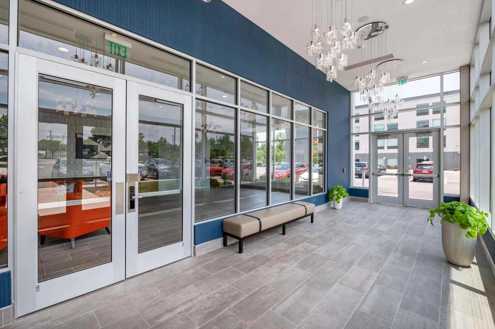 Cambria Airport Hotel