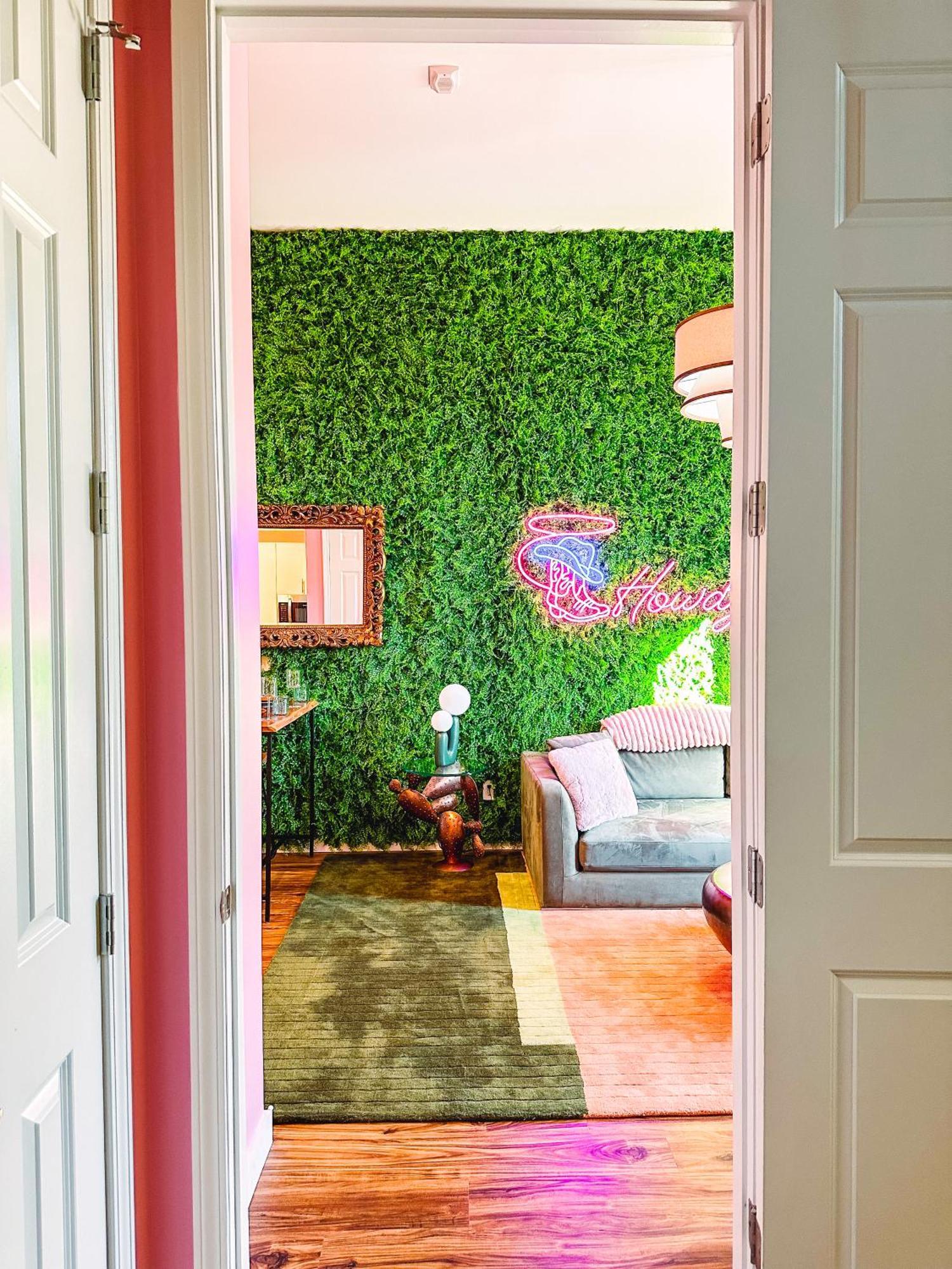 Holiday home Chic - Minutes To Broadway & Bars