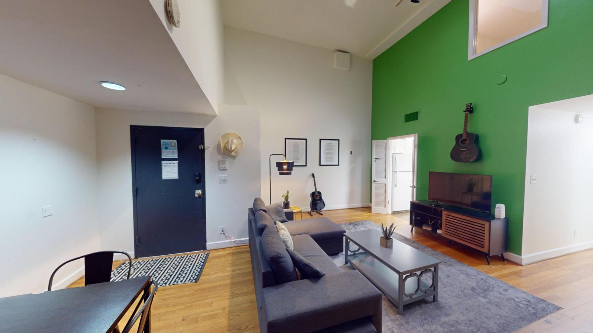 The Lofts At 107 Aparthotel *