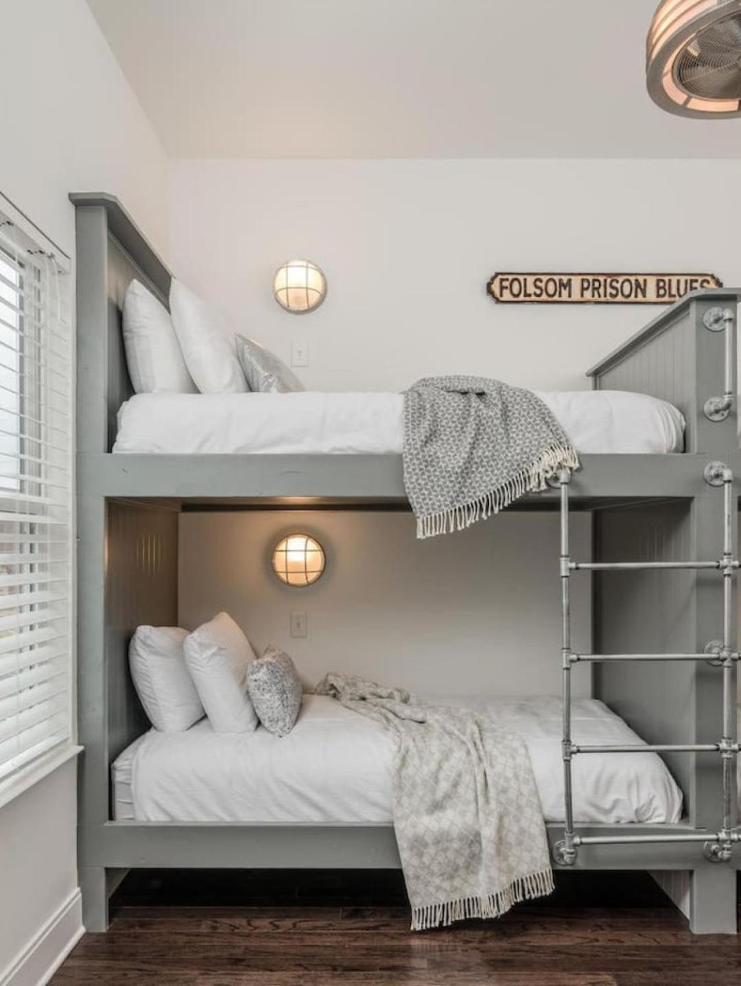 Holiday home The New Nashview Rooftop-skyline View - Sleeps 12 *