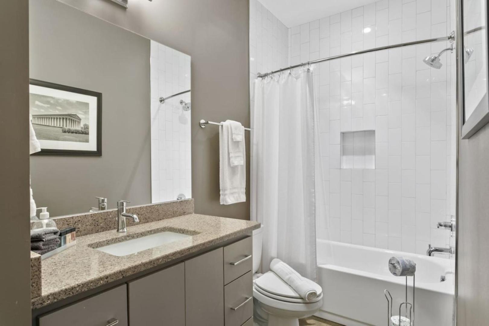 Downtown W Rooftop Deck 4 Bedrooms 3 Baths Holiday home Nashville