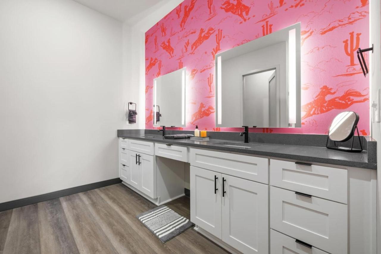 Alto 101 Apartment