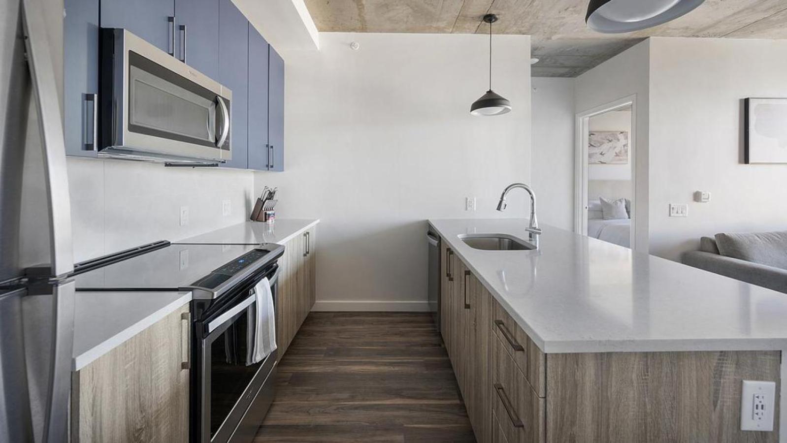 Landing At 2010 West End - 2 Bedrooms In Midtown * Nashville