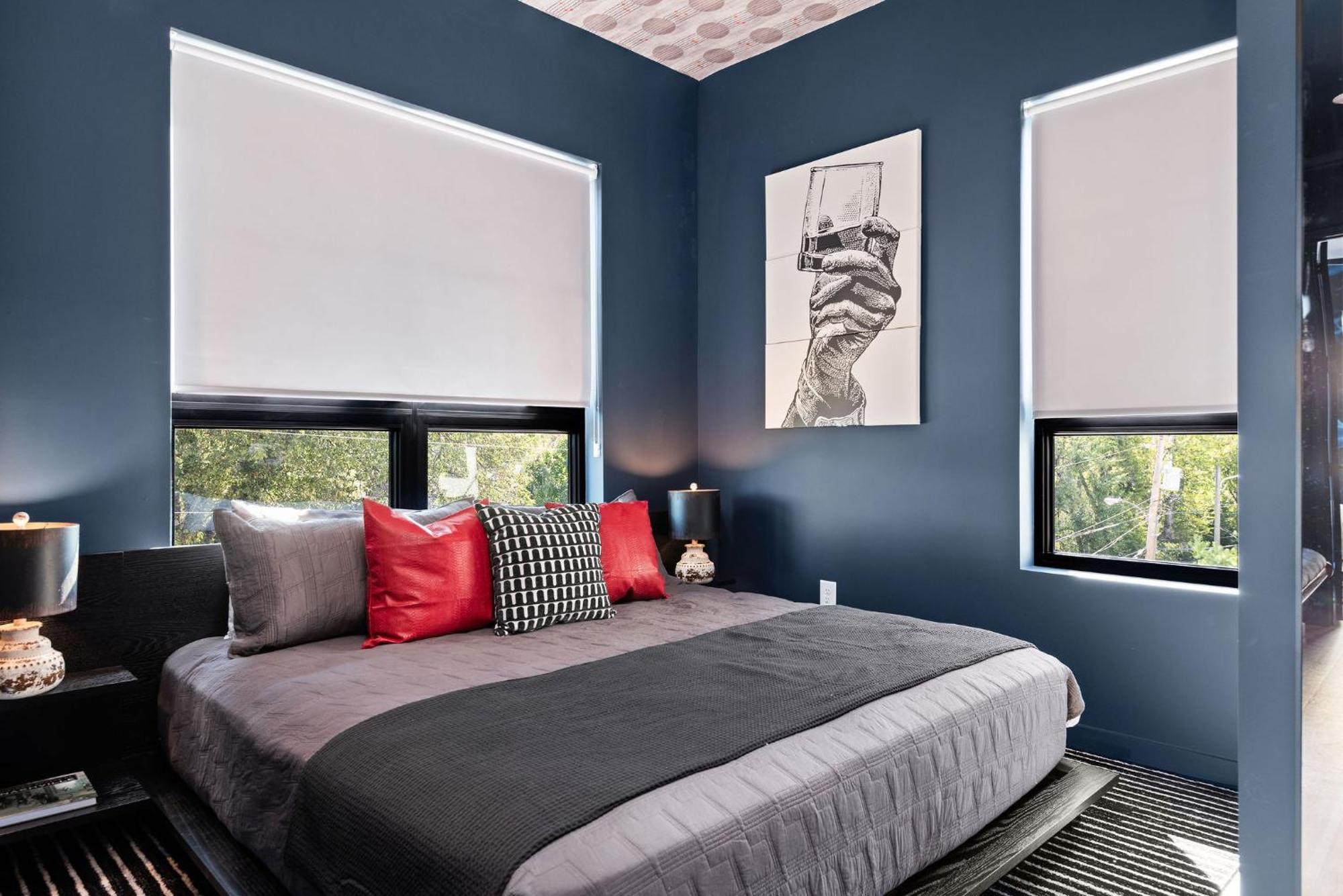 The Crescendo - On Music Row Apartment