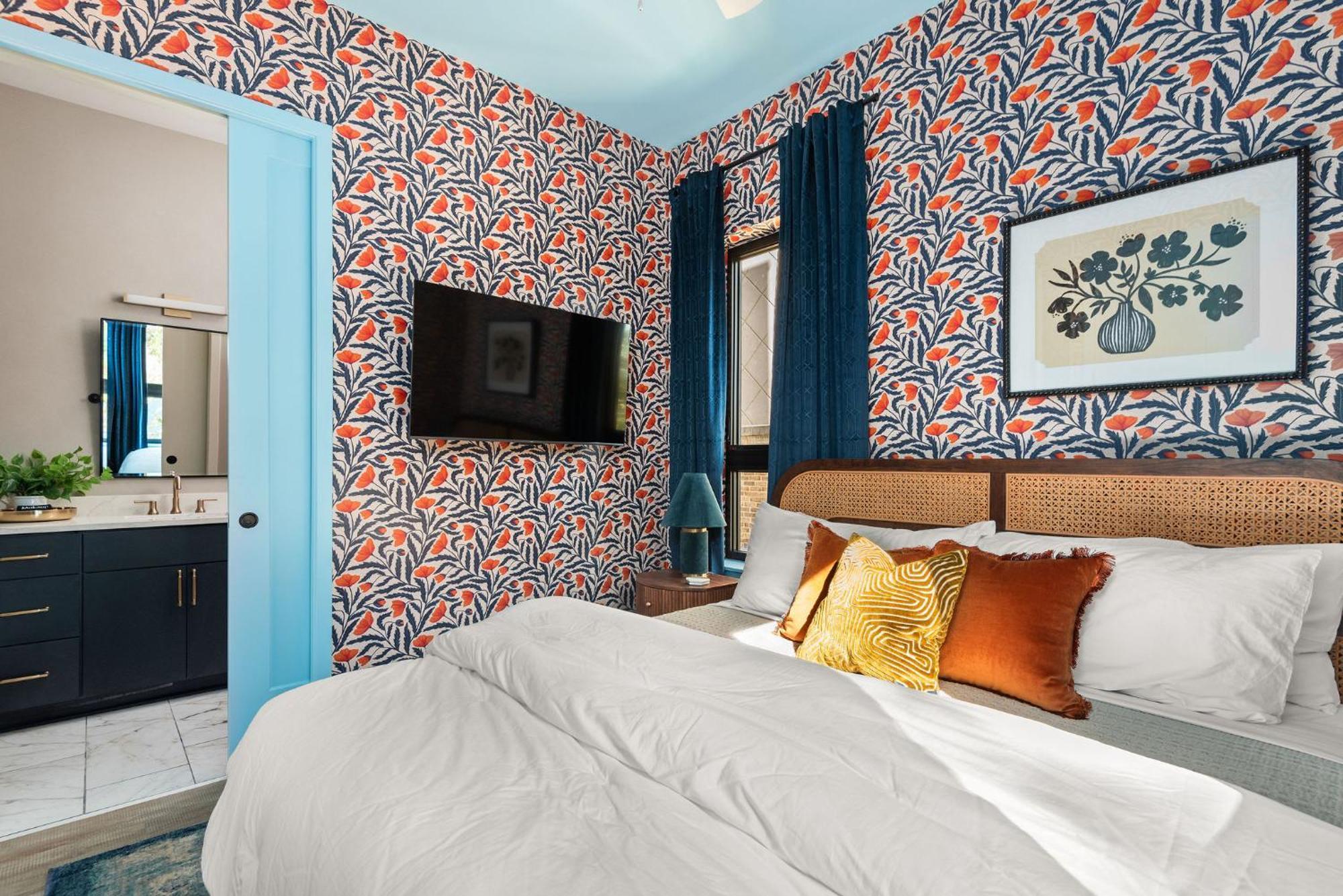 The Crescendo - On Music Row Apartment