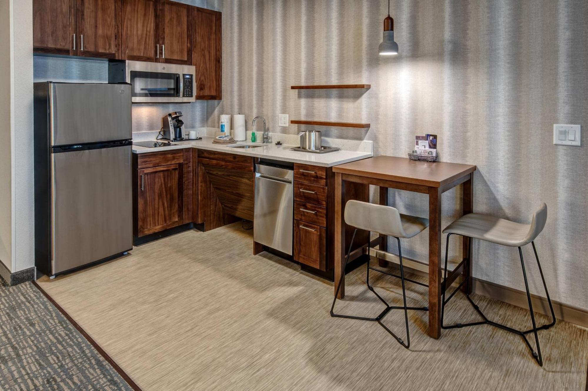 By Marriott Hills Hotel Nashville