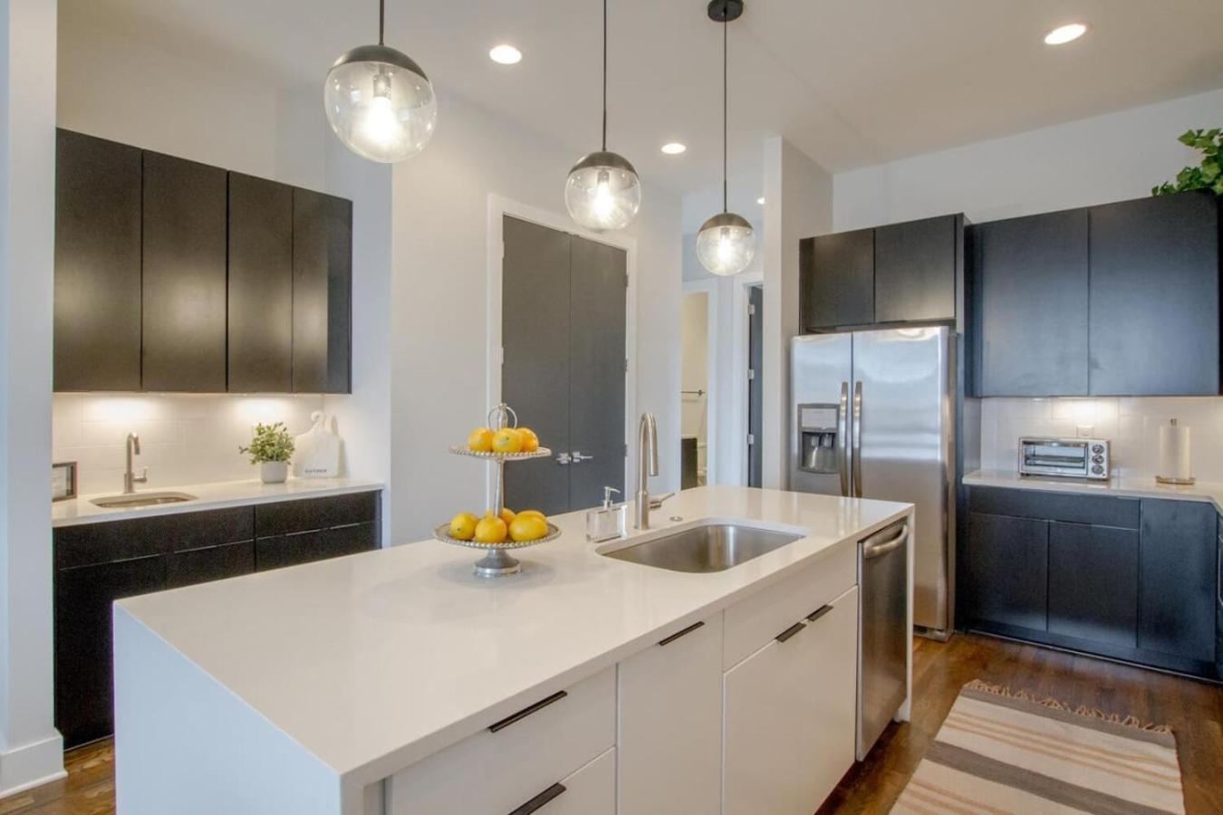 Beautiful West Rooftop Deck Holiday home Nashville