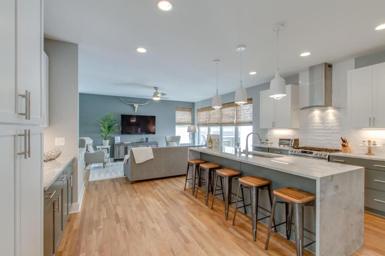 Gulch Mega Super Rooftop Premier Location Holiday home Nashville