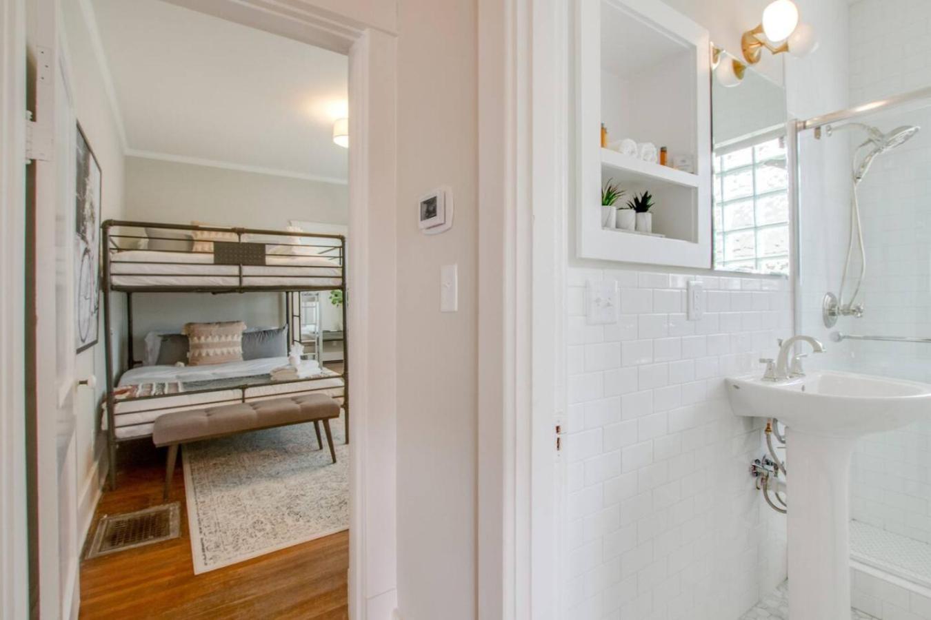 Holiday home The Pink Door Beauty Stunning And Fresh