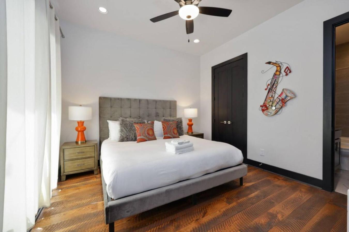 Rustic Elegance Rooftop Deck And Skyline Views Nashville