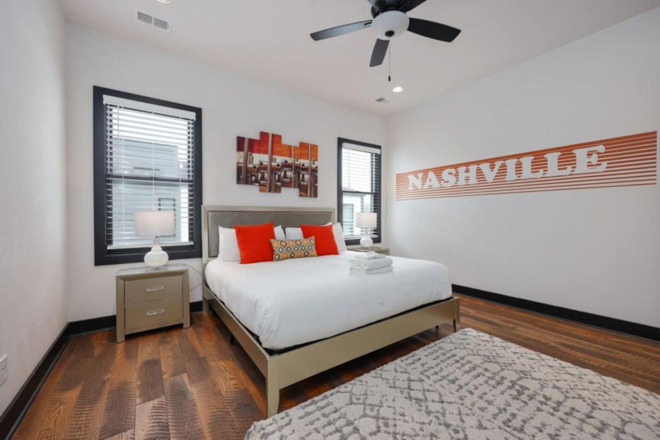 Holiday home Rustic Elegance Rooftop Deck And Skyline Views Nashville