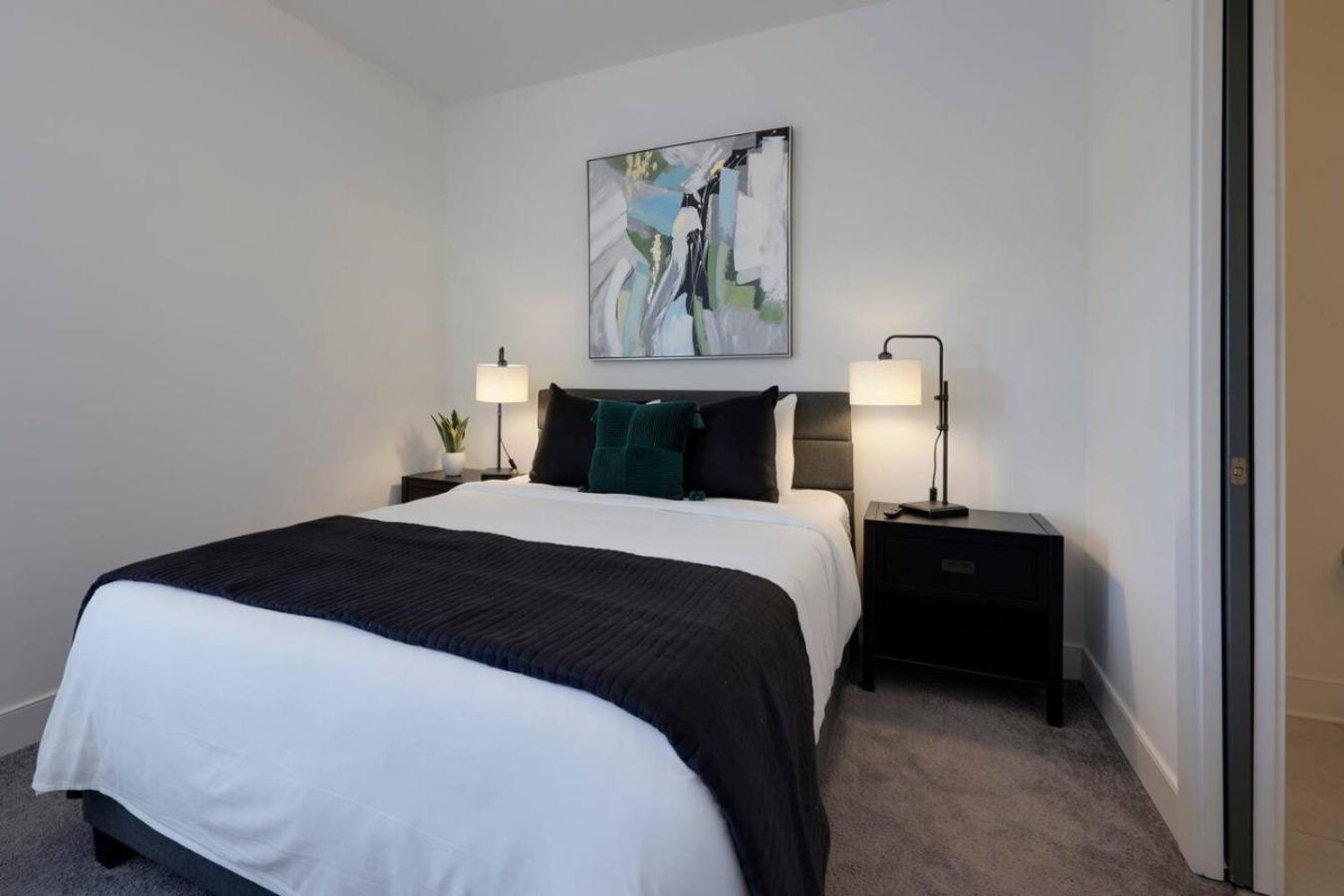 Two Spectacular Homes For Twenty Guests With Outdoor Patio * Nashville