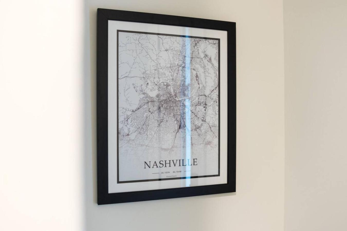 East Beauty Minutes To Downtown Holiday home *
