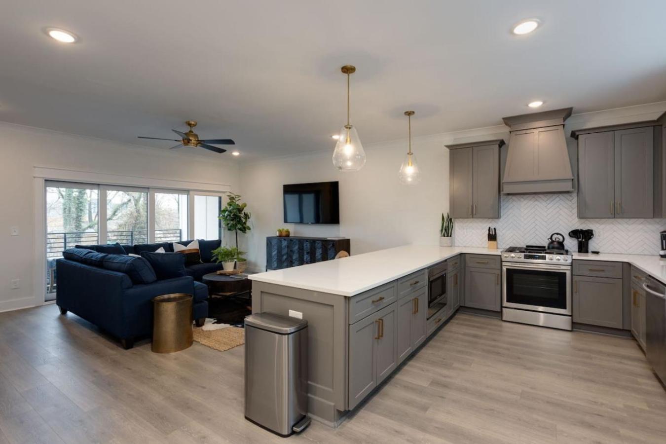 East Beauty Minutes To Downtown Holiday home *