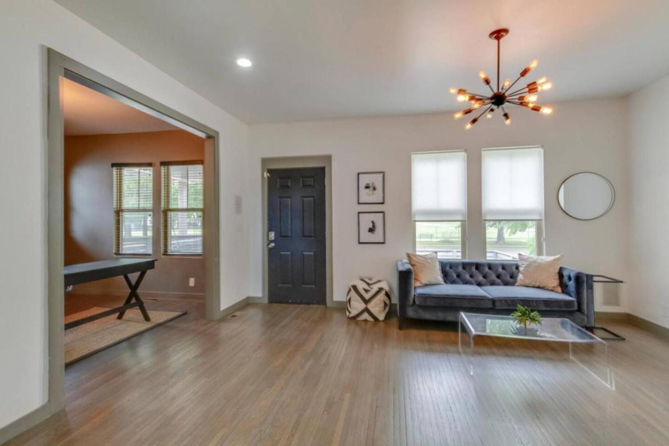 Dreamer - Mins To Downtown - 3br 2.5bath Holiday home *