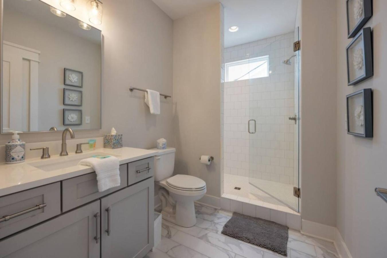 East Bliss Pool And Putt Putt Paradise * Nashville